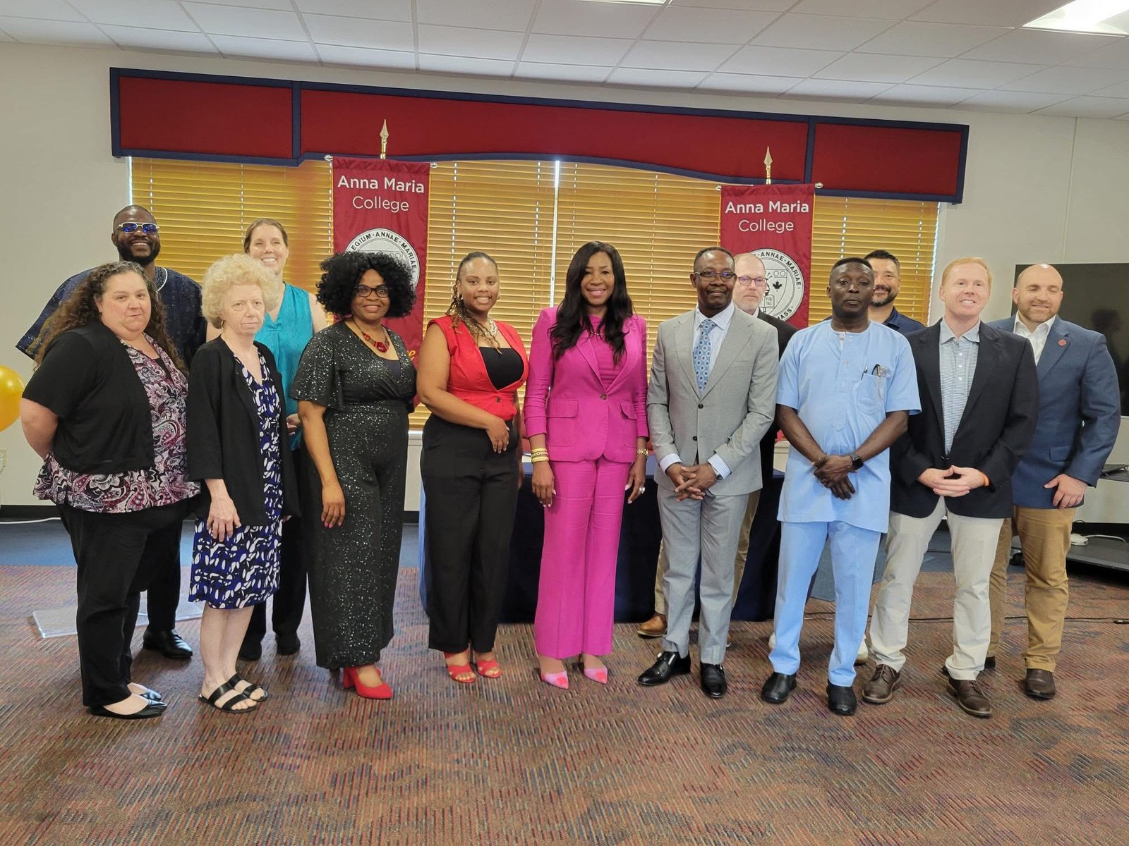 Group photo with colleagues and institutional partners